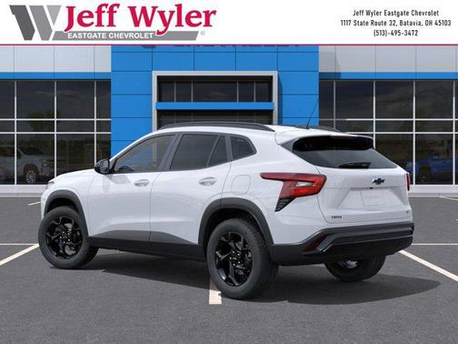 Summit White 2026 Chevrolet Trax LT