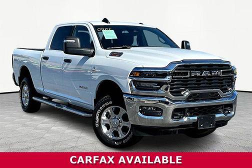 Bright White Clearcoat 2025 RAM 2500 Big Horn Crew Cab 4x4 6'4' Box
