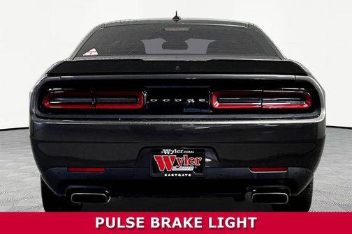 Granite Pearlcoat 2016 Dodge Challenger R/T