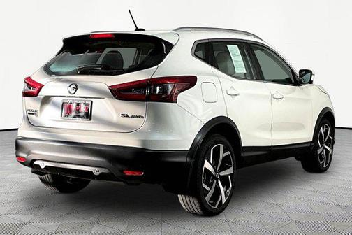 Pearl White Tricoat 2021 Nissan Rogue Sport SL