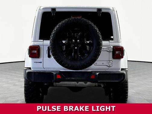 Bright White Clearcoat 2021 Jeep Wrangler Unlimited 4xe Sahara