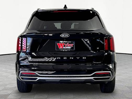 Ebony Black 2021 Kia Sorento S