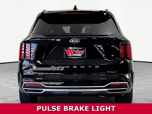 Ebony Black 2021 Kia Sorento S