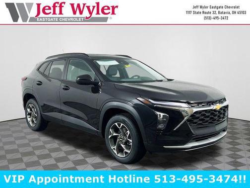 Mosaic Black Metallic 2026 Chevrolet Trax LT