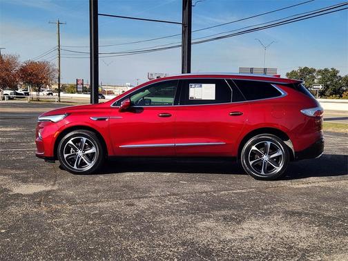 2022 Buick Enclave Essence