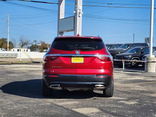 2022 Buick Enclave Essence