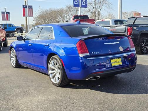 2019 Chrysler 300 Touring