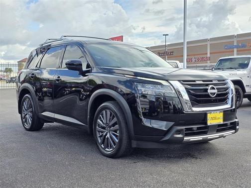 2024 Nissan Pathfinder SL