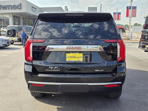 2021 GMC Yukon SLT