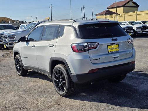 2026 Jeep Compass Latitude