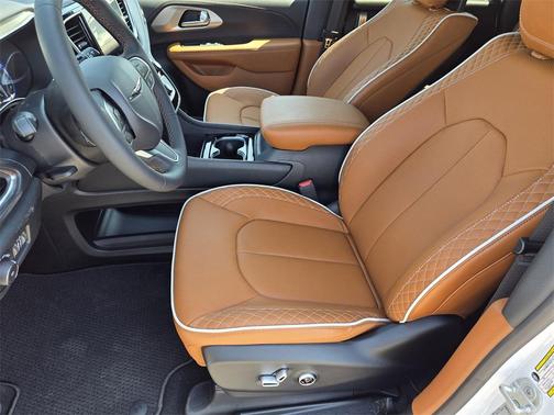 2026 Chrysler Pacifica Pinnacle
