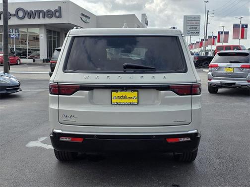 2022 Jeep Wagoneer Series III