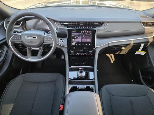 2025 Jeep Grand Cherokee Laredo X