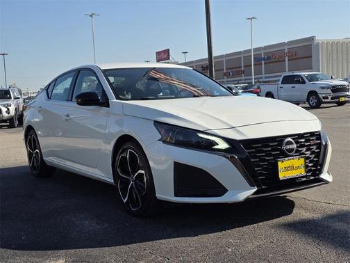 2024 Nissan Altima 2.5 SR