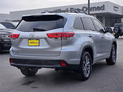 2018 Toyota Highlander 