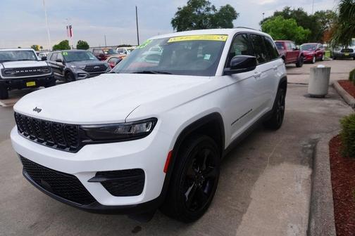 2023 Jeep Grand Cherokee Altitude
