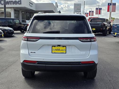 2023 Jeep Grand Cherokee Altitude