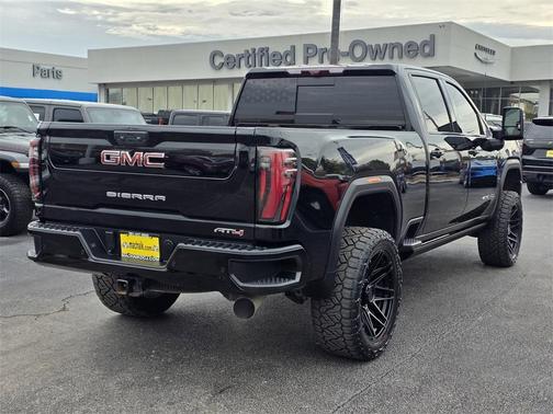 2024 GMC Sierra 2500 AT4