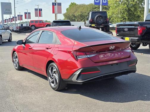 2025 Hyundai ELANTRA SEL Sport