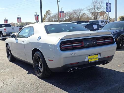 2021 Dodge Challenger SXT