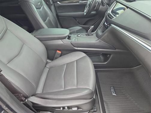 2021 Cadillac XT5 Sport