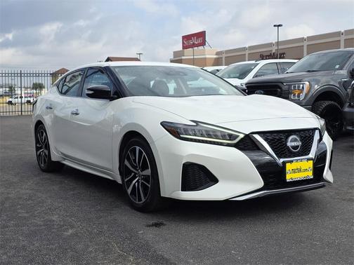 2023 Nissan Maxima SV