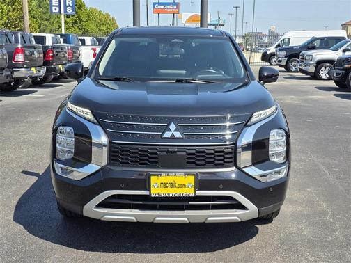 2023 Mitsubishi Outlander SE Special Edition