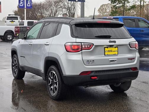 2024 Jeep Compass Trailhawk