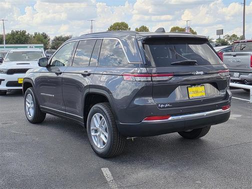 2025 Jeep Grand Cherokee Laredo X