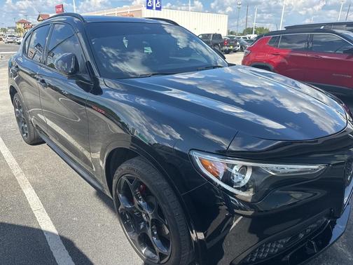 2022 Alfa Romeo Stelvio Veloce