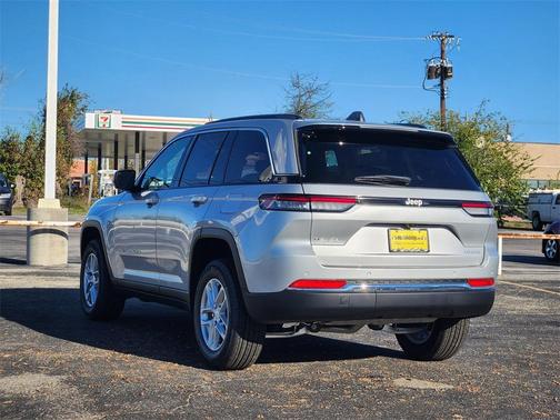 2025 Jeep Grand Cherokee Laredo X