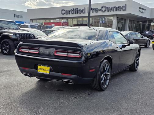 2022 Dodge Challenger SXT