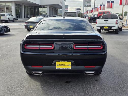 2022 Dodge Challenger SXT