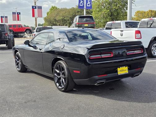 2022 Dodge Challenger SXT