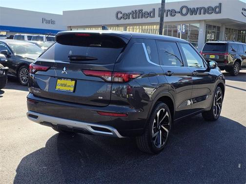 2024 Mitsubishi Outlander SE