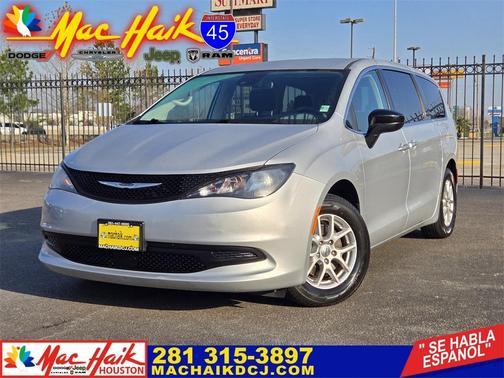 2024 Chrysler Voyager LX