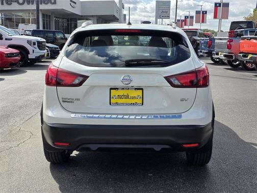 2018 Nissan Rogue Sport SV