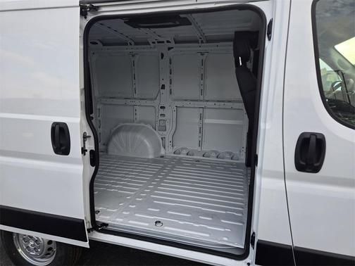 2026 RAM ProMaster 1500 Low Roof