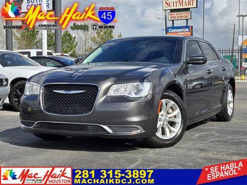 2023 Chrysler 300 Touring