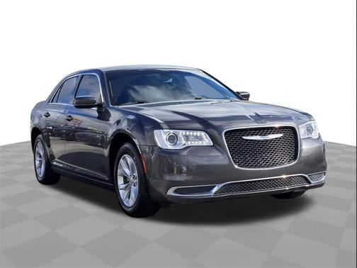 2023 Chrysler 300 Touring