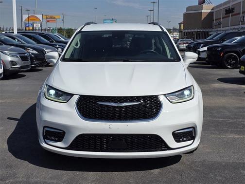2021 Chrysler Pacifica Touring-L