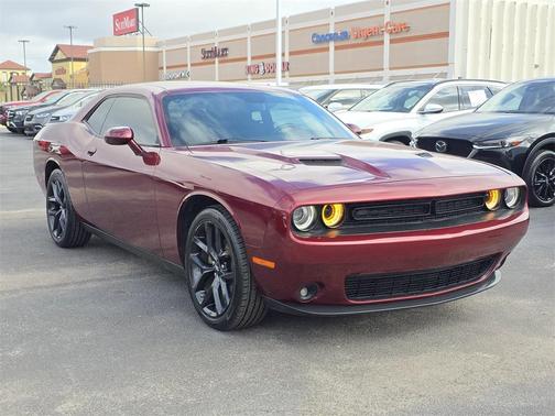 2022 Dodge Challenger SXT