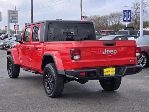 2023 Jeep Gladiator Overland