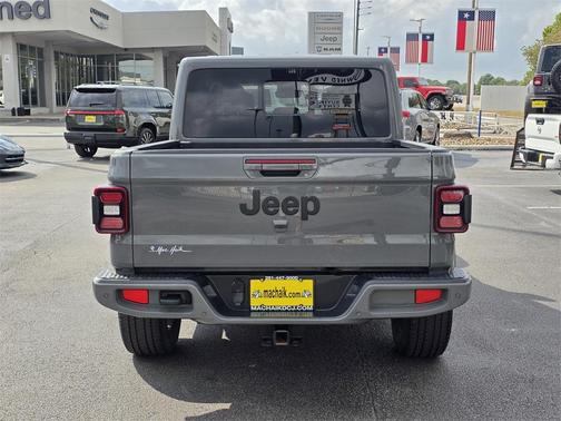 2023 Jeep Gladiator Overland