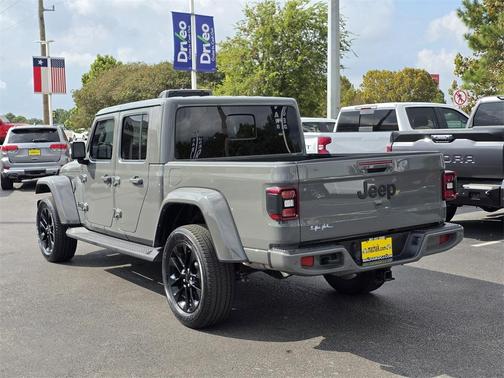 2023 Jeep Gladiator Overland