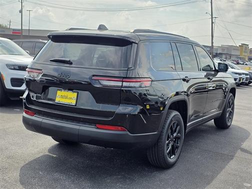 2025 Jeep Grand Cherokee L Laredo