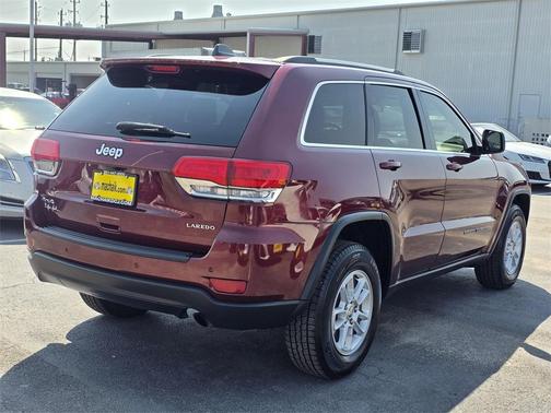 2019 Jeep Grand Cherokee Laredo E