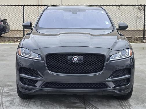 2019 Jaguar F-PACE 25t Premium