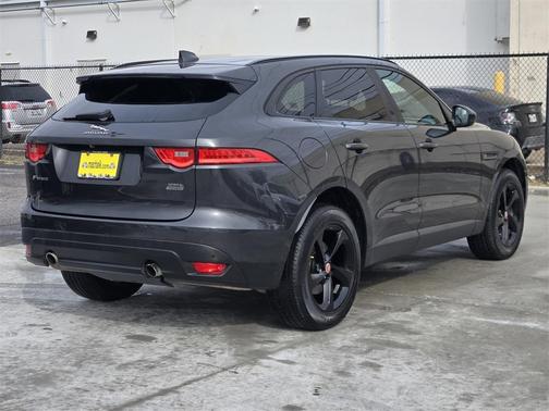 2019 Jaguar F-PACE 25t Premium