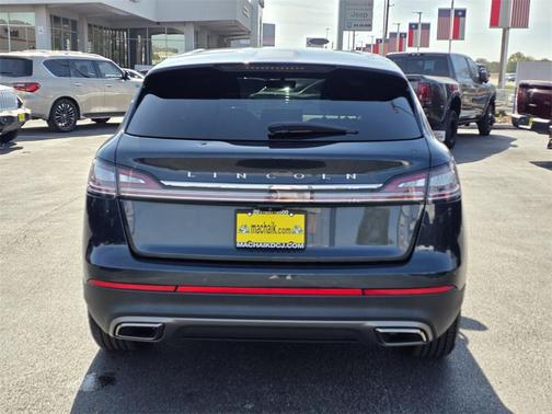 2021 Lincoln Nautilus Standard